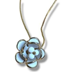 White and Gold Tone 3D Flower Pendant Necklace